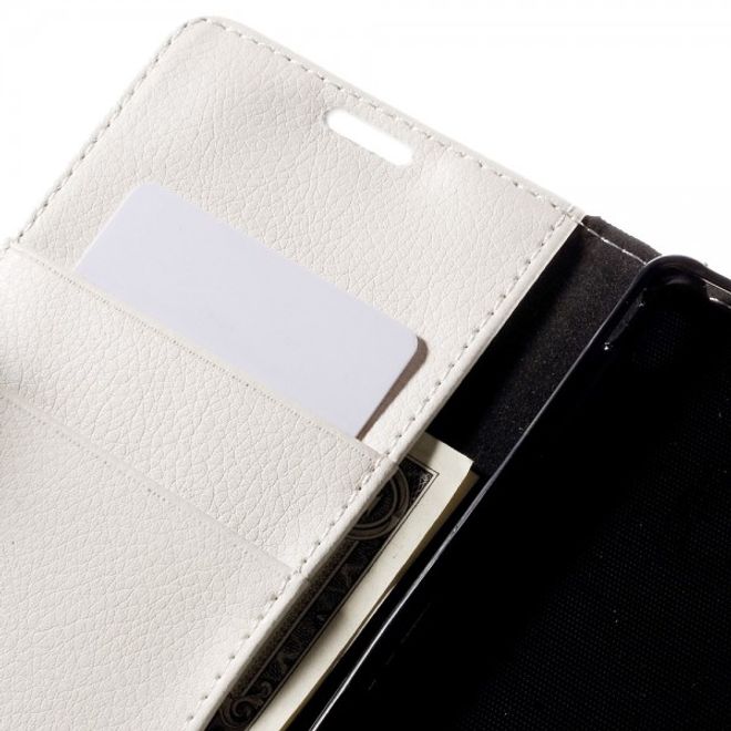 Sony Xperia M4 Aqua Schickes Leder Case mit Litchitextur und Standfunktion - weiss