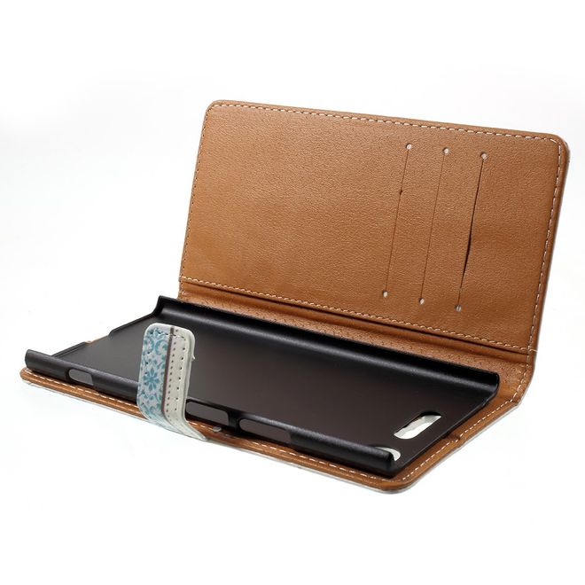Sony Xperia XZ1 Hülle - Case aus Leder - magnetischer Verschluss - Damask Muster