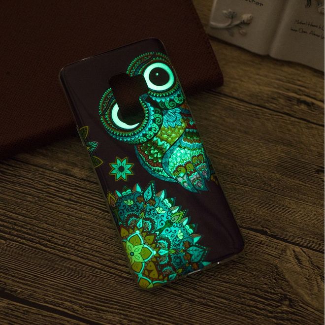 Samsung Galaxy S9 Plus Handy Hülle - Fluoreszierendes Case aus flexiblem Plastik - farbige Eule