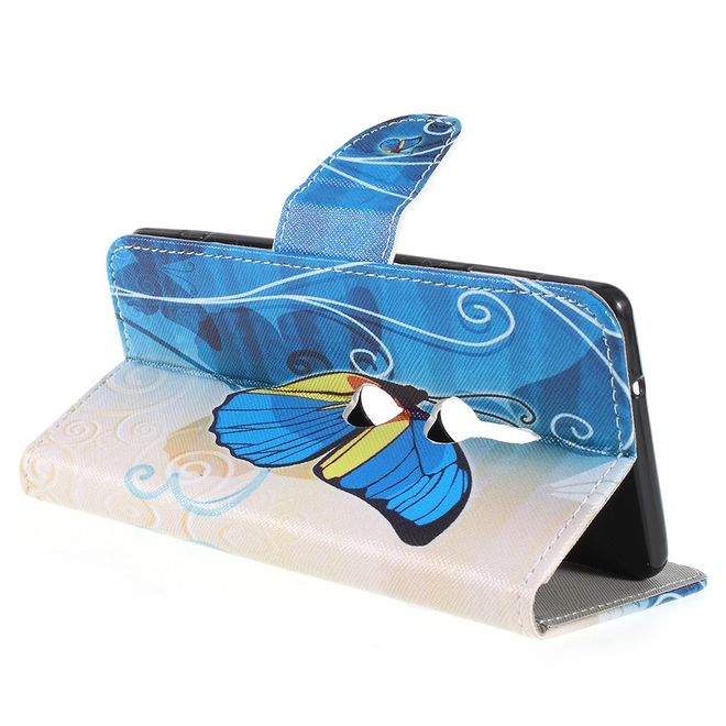 Sony Xperia XZ2 Handyhülle - Bookcover aus Leder - blauer Schmetterling