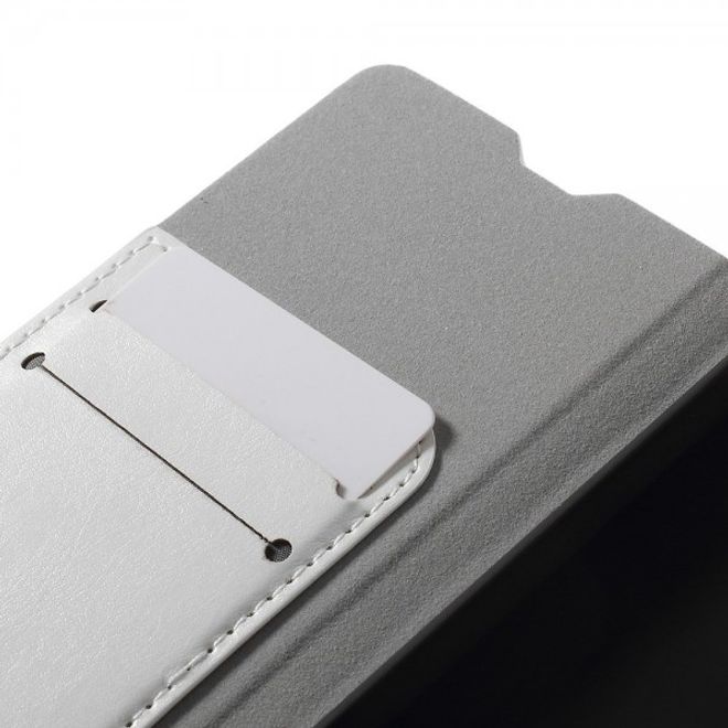 Sony Xperia M4 Aqua Crazy Horse Leder Case mit Standfunktion und Kreditkartenslots - weiss