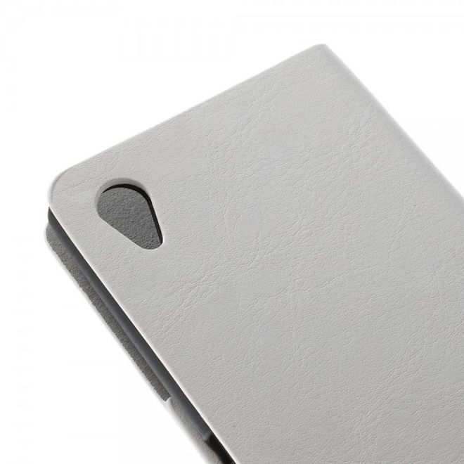 Sony Xperia M4 Aqua Crazy Horse Leder Case mit Standfunktion und Kreditkartenslots - weiss