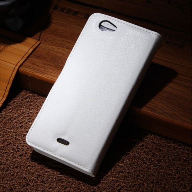 Wiko Highway Signs Magnetisches Leder Flip Case mit Litchitextur - weiss