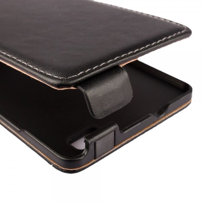 Huawei P8 Lite Echt- und Kunstleder Flip Case vertikal - schwarz
