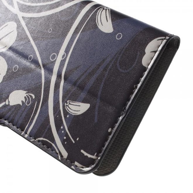 Samsung Galaxy Note 5 Leder Case mit weissen Blumen und Schmetterling