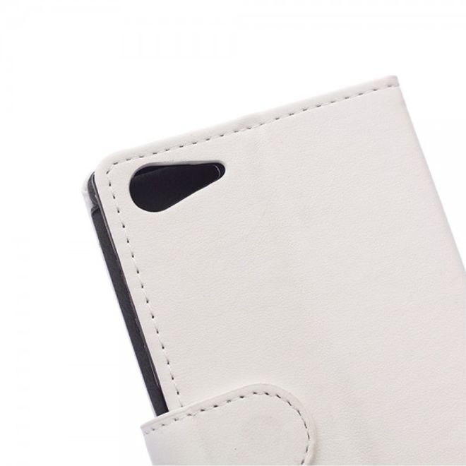 Wiko Highway Star 4G Magnetisches Leder Case mit Standfunktion - weiss