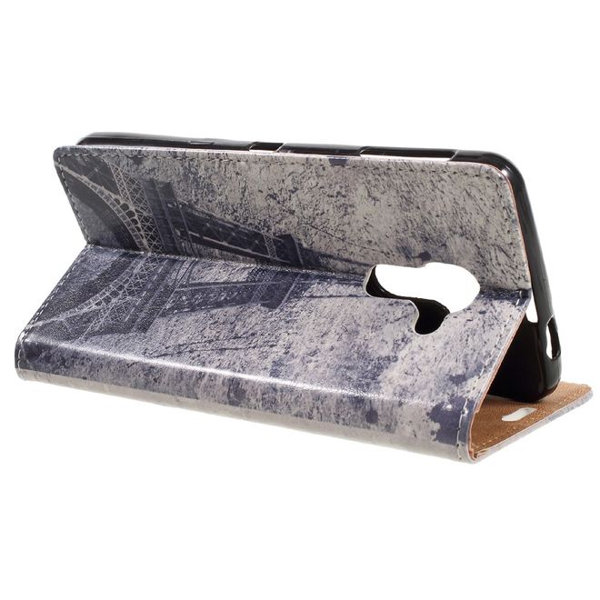 Hülle für BlackBerry DTEK60 - Case aus Leder - Krone und Schmetterling