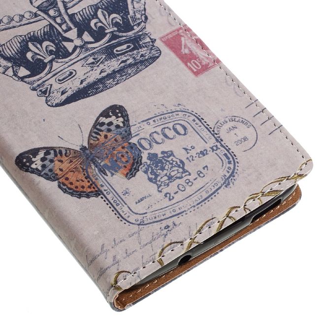 Hülle für BlackBerry DTEK60 - Case aus Leder - Krone und Schmetterling