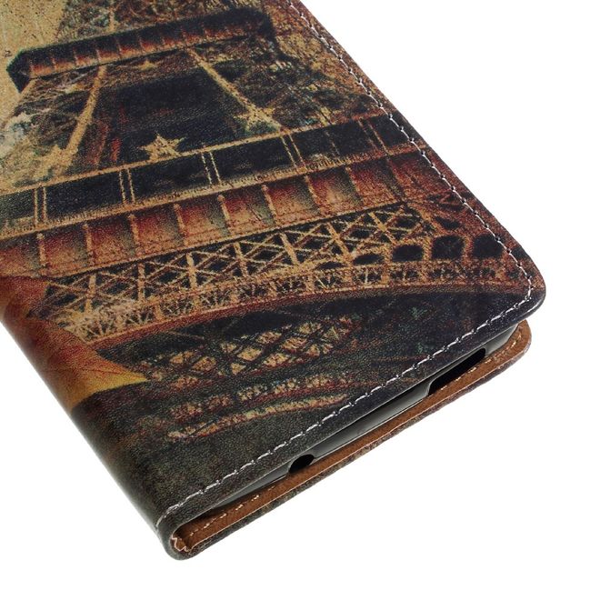 Hülle für BlackBerry DTEK60 - Case aus Leder - Eiffelturm und Ahorn Blatt