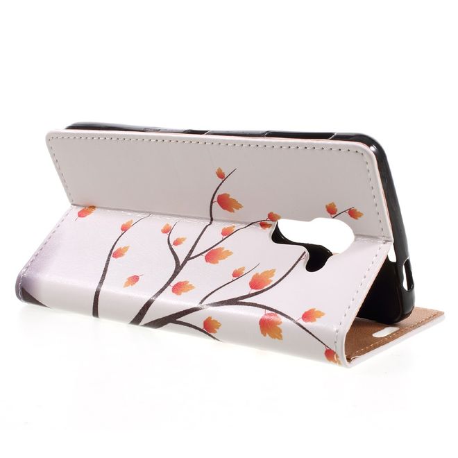 Hülle für BlackBerry DTEK60 - Case aus Leder - herbstlicher Baum