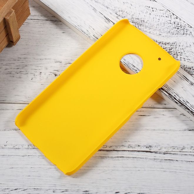 Motorola Moto G5 Plus Handyhülle - Case aus gummiertem Hartplastik - gelb