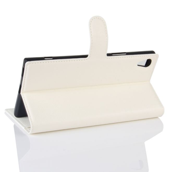 Hülle für Sony Xperia XA1 Ultra - Case aus Leder - mit Litchitextur - weiss