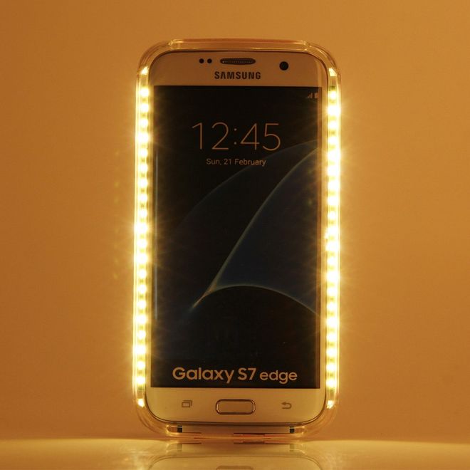 Lumee - Samsung Galaxy S8 Plus Handy Hülle - Case aus Plastik - mit integriertem LED Selfie Licht - gold