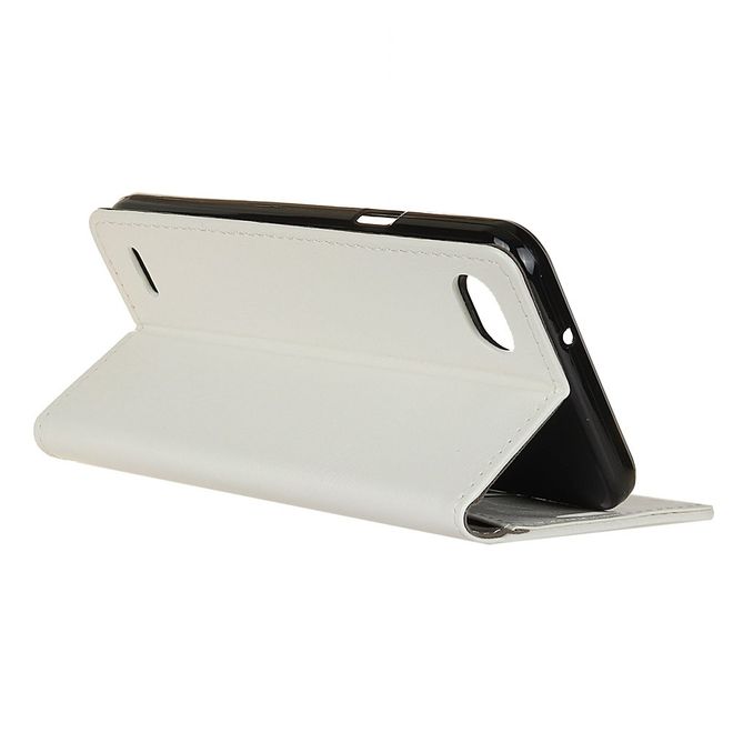 Hülle für LG Q6 / Q6 Plus - Crazy Horse Leder Case - mit Standfunktion - weiss
