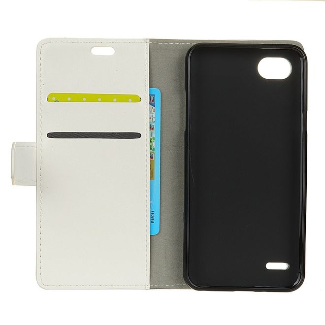 LG Q6 / Q6 Plus Hülle - Crazy Horse Leder Bookcover - mit Standfunktion - weiss