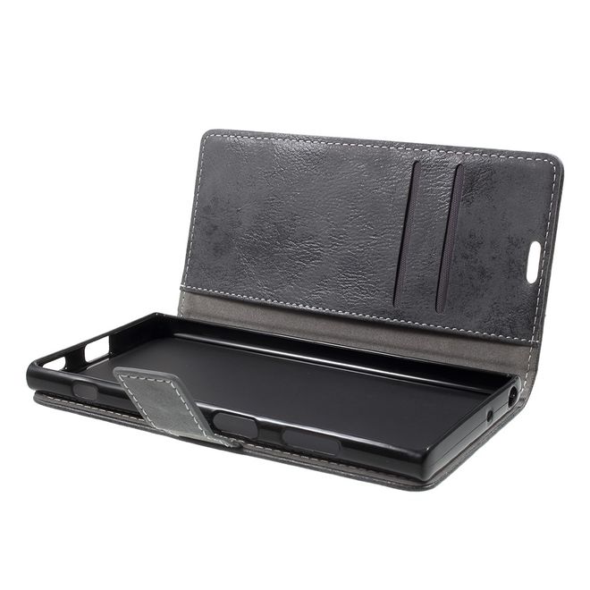 Sony Xperia XA1 Plus Hülle - Handy Case aus Leder - im Vintage Look - grau