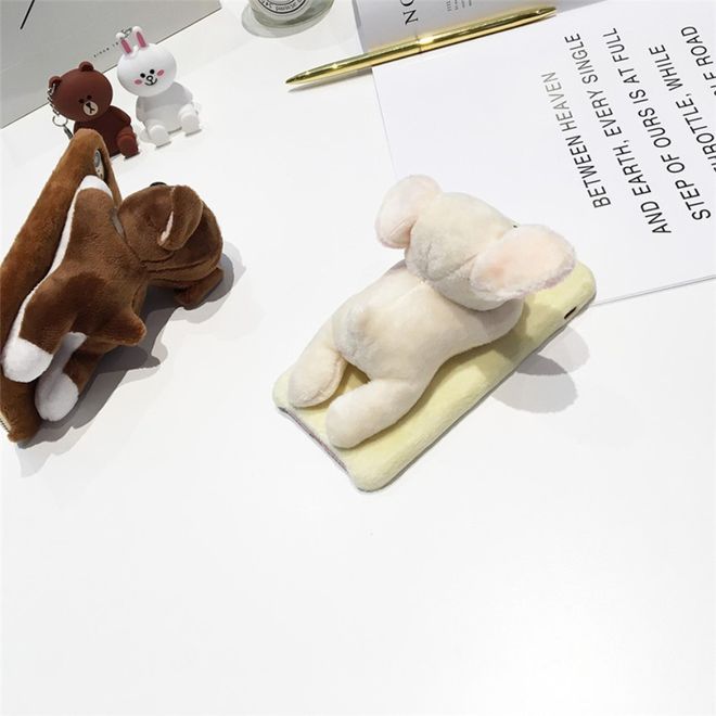 iPhone SE (2022) / SE (2020) / 8 / 7 Phone Case - TPU Softcase - with cute 3D plush toy - Chihuahua - beige