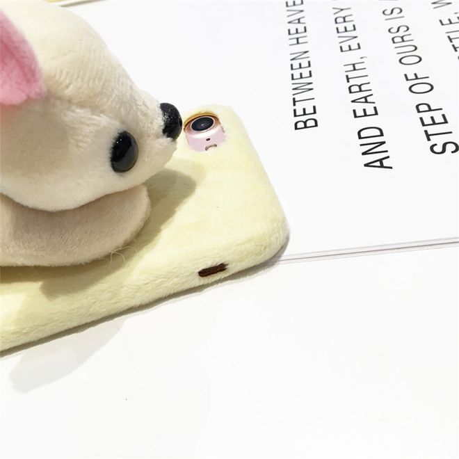 iPhone SE (2022) / SE (2020) / 8 / 7 Phone Case - TPU Softcase - with cute 3D plush toy - Chihuahua - beige