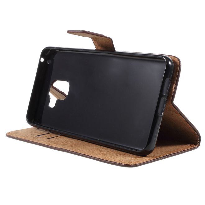 Samsung Galaxy A8+ (2018) Handy Hülle - Leder Bookcover mit Standfunktion - braun