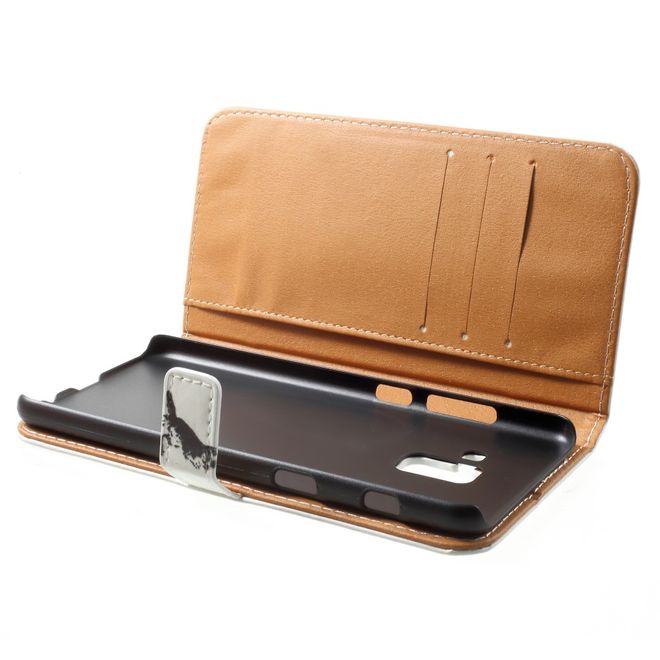 Samsung Galaxy A8+ (2018) Handy Hülle - Bookcover aus Leder - schwarz-weisse Katze