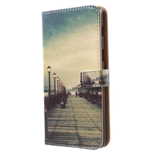 Samsung Galaxy A8+ (2018) Handy Hülle - Bookcover aus Leder - Dock bei Sonnenuntergang