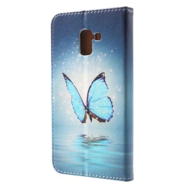 Samsung Galaxy A8+ (2018) Handy Hülle - Bookcover aus Leder - wunderschöner, blauer Schmetterling