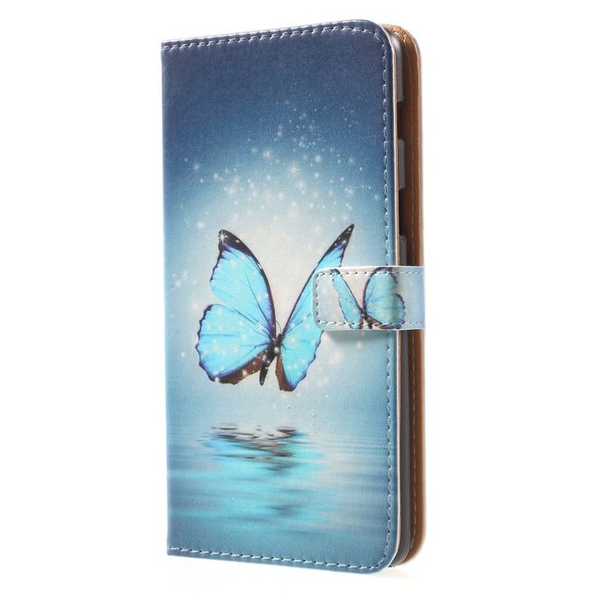 Samsung Galaxy A8+ (2018) Handy Hülle - Bookcover aus Leder - wunderschöner, blauer Schmetterling