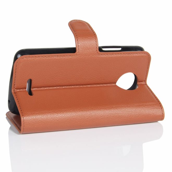 Motorola Moto C Plus Handyhülle - Case aus Leder - mit Standfunktion und Litchitextur - braun