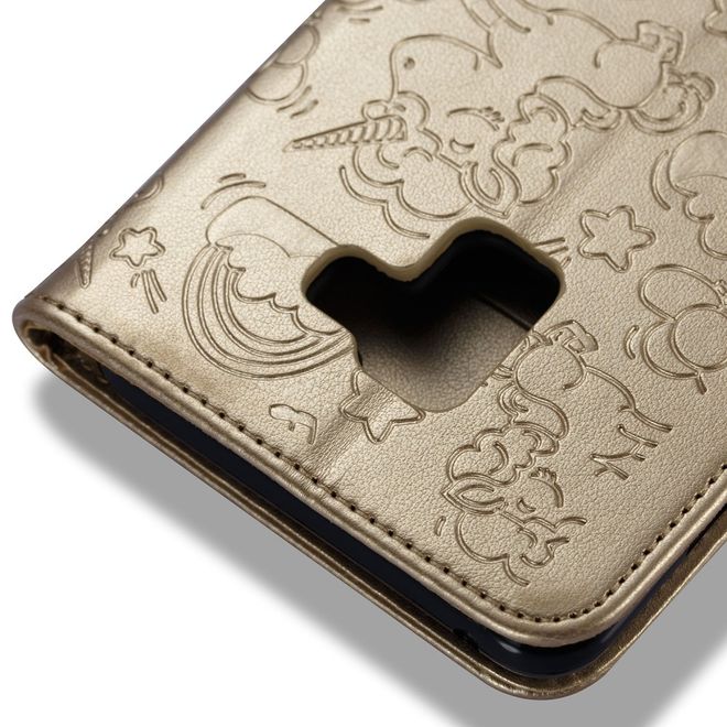 Samsung Galaxy A8+ (2018) Handyhülle - Magnetisches Leder Case - mit Einhorn Muster - gold
