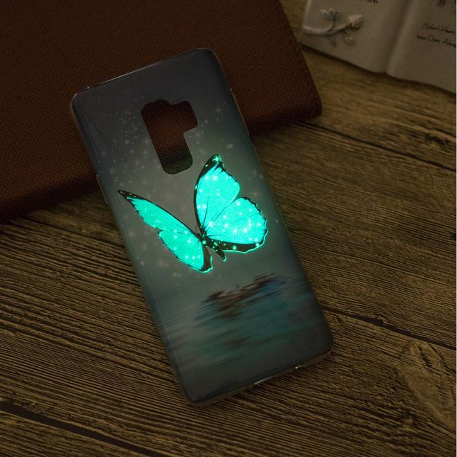 Samsung Galaxy S9 Plus Handy Hülle - Fluoreszierendes Case aus flexiblem Plastik - wunderschöner, blauer Schmetterling