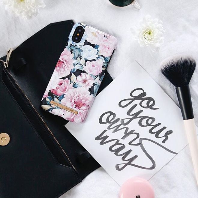 iDeal of Sweden - iPhone SE (2022) / SE (2020) / 8 / 7 Hülle - Printed Case - Peony Garden