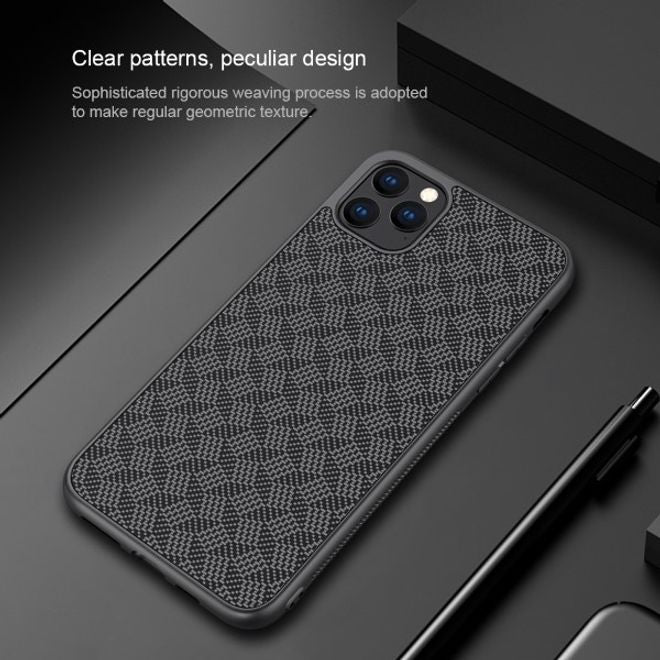 Nillkin - iPhone 11 Pro Max Handy Case - Hülle aus Plastik/Carbon - Synthetic Fiber Series - Plaid schwarz