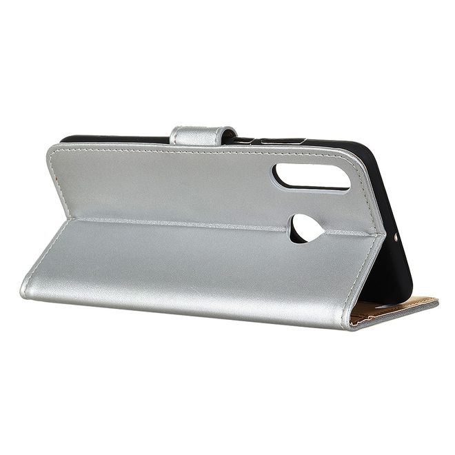 Motorola Moto E6 Plus Handy Hülle - Classic II Leder Bookcover Series - silber