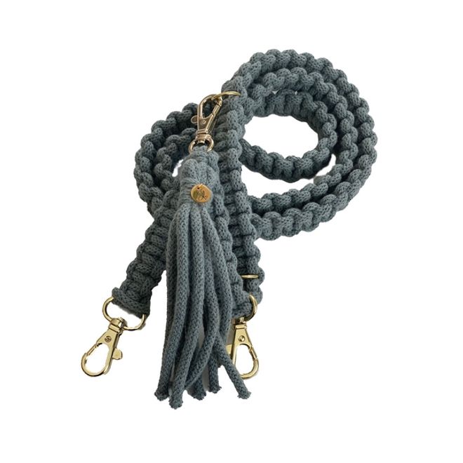 iPhone SE (2022) / SE (2020) / 8 / 7 Phone chain made of cotton yarn, handmade in Switzerland - TPU case for wearing around the neck - turquoise