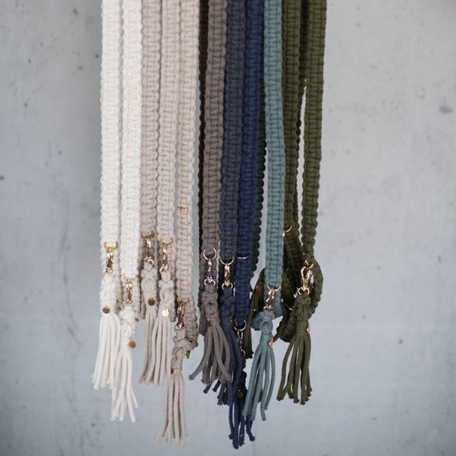 Samsung Galaxy S20 Handykette aus Baumwollgarn handgefertigt in CH - TPU Hülle zum Umhängen - grau