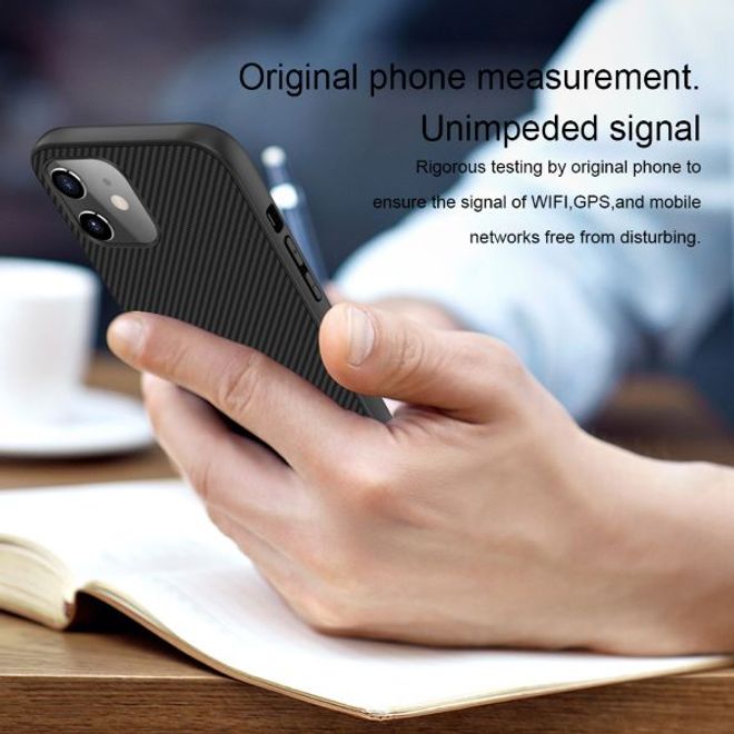 Nillkin - iPhone 12 mini Handy Case - Hülle aus Plastik/Carbon - Synthetic Fiber Series - schwarz