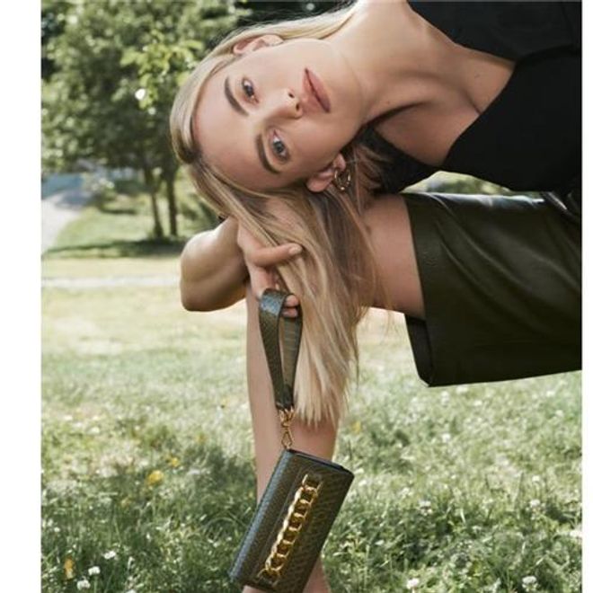 iDeal of Sweden - iPhone SE (2022) / SE (2020) / 8 / 7 / 6S / 6 Hülle - Designer Bookcover Green Snake - mehrfarbig