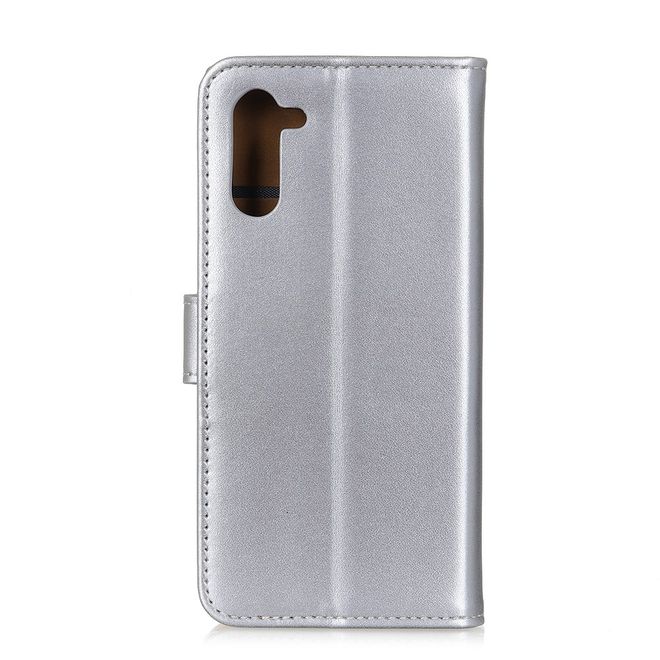 Motorola Edge Handy Hülle - Classic II Leder Bookcover Series - silber