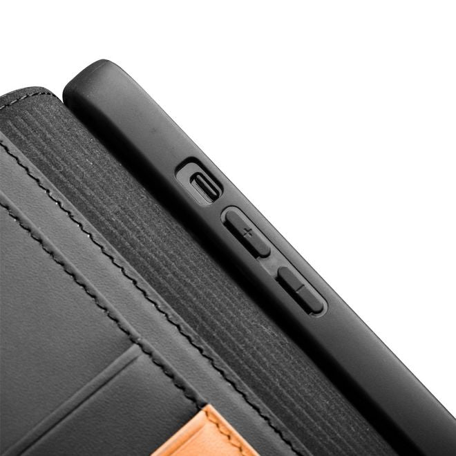 Qialino - iPhone 13 Pro Max Hülle - modisches Echtleder Bookcover - schwarz