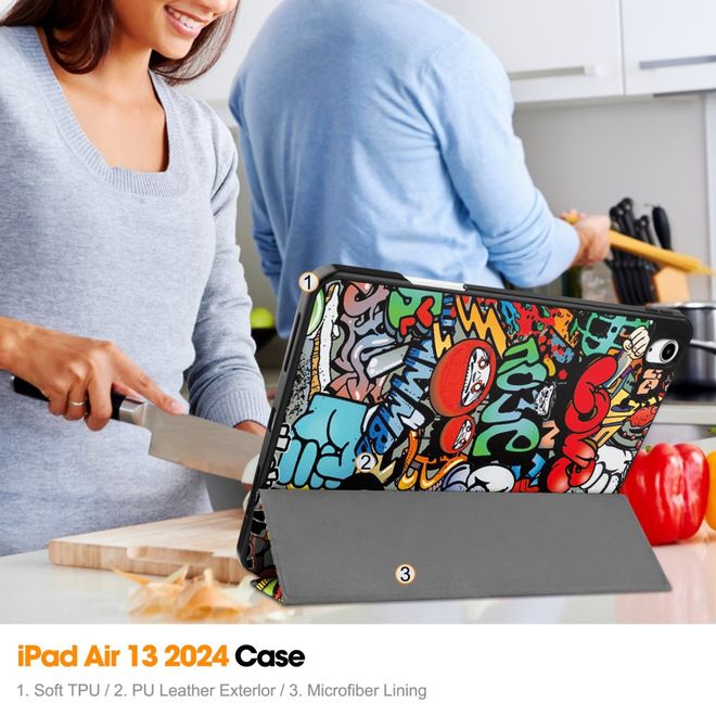 iPad Air 13 (2026/2025/2024) Hülle - Dreifach faltbares Case aus Leder - Graffiti