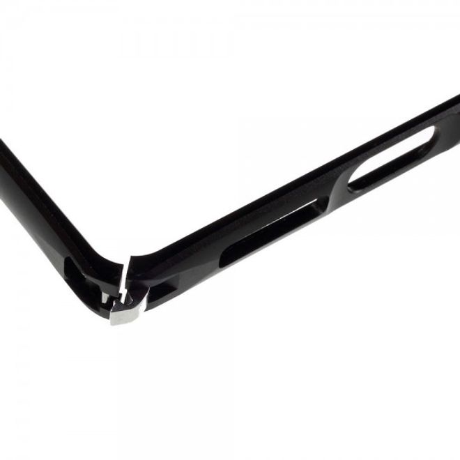 Huawei Mate 8 Metall Bumper Case mit kleinem Buckel - schwarz