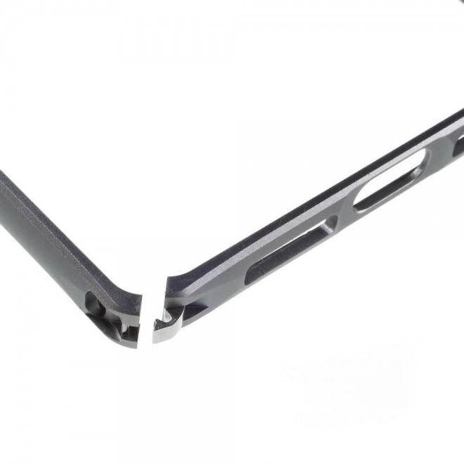 Huawei Mate 8 Metall Bumper Case mit kleinem Buckel - grau