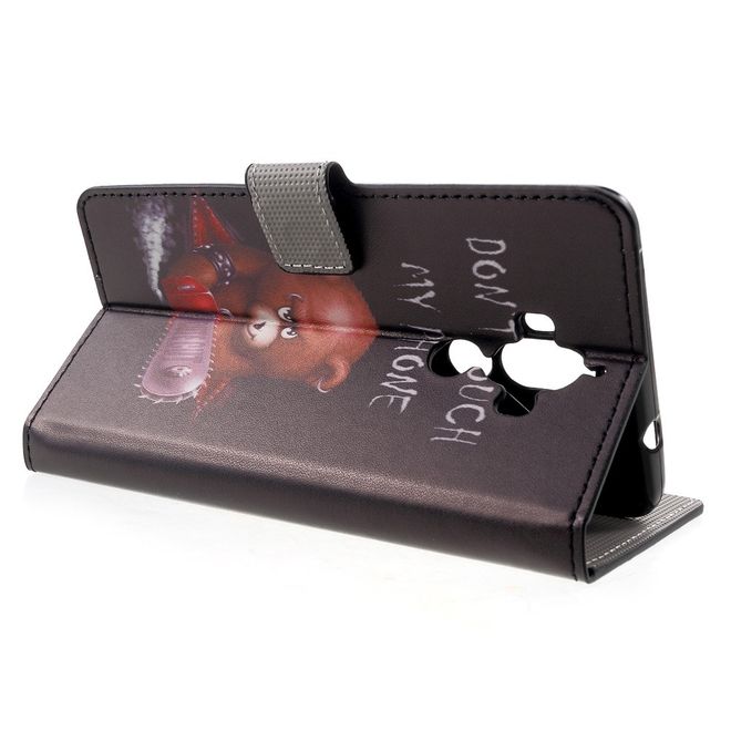 Huawei Mate 9 Handyhülle - Case aus Leder - mit Kreditkartenslots - Cooler Bär mit Kettensäge