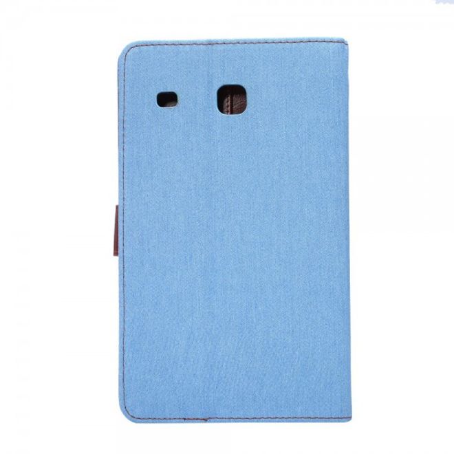 Samsung Galaxy Tab E 8.0 Leder Cover Hülle mit stoffartiger Oberfläche im Jeanslook - hellblau