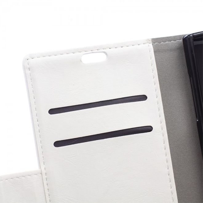 Wiko Highway Star 4G Schicke Crazy Horse Leder Case Hülle mit Standfunktion - weiss