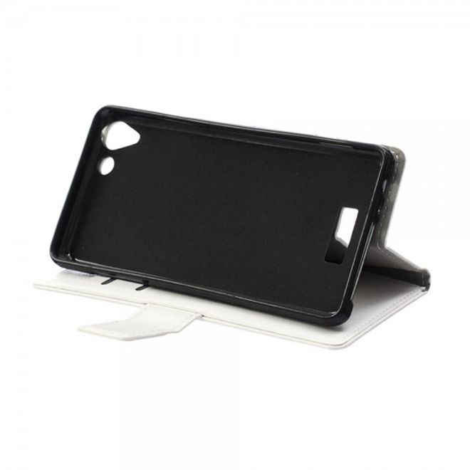 Wiko Selfy 4G Schickes Crazy Horse Leder Case Hülle mit Standfunktion - weiss