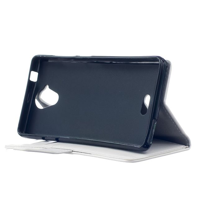 Wiko U Feel Flip Case - Handyhülle aus Leder - mit Crazy Horse Textur und Standfunktion - weiss